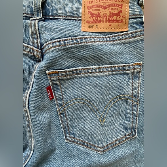 Levi’s 501 Curve High Rise straight Jeans in Lucid Dream Blue 24/30 - Picture 6 of 10